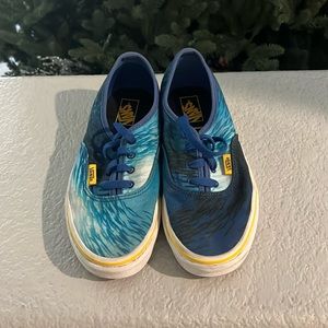 Vans Low Top National Geographic Print Size 4 Shoes